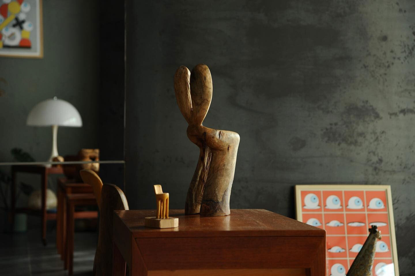 王飛明木雕藝術個展《自由坐：一個人的山水》