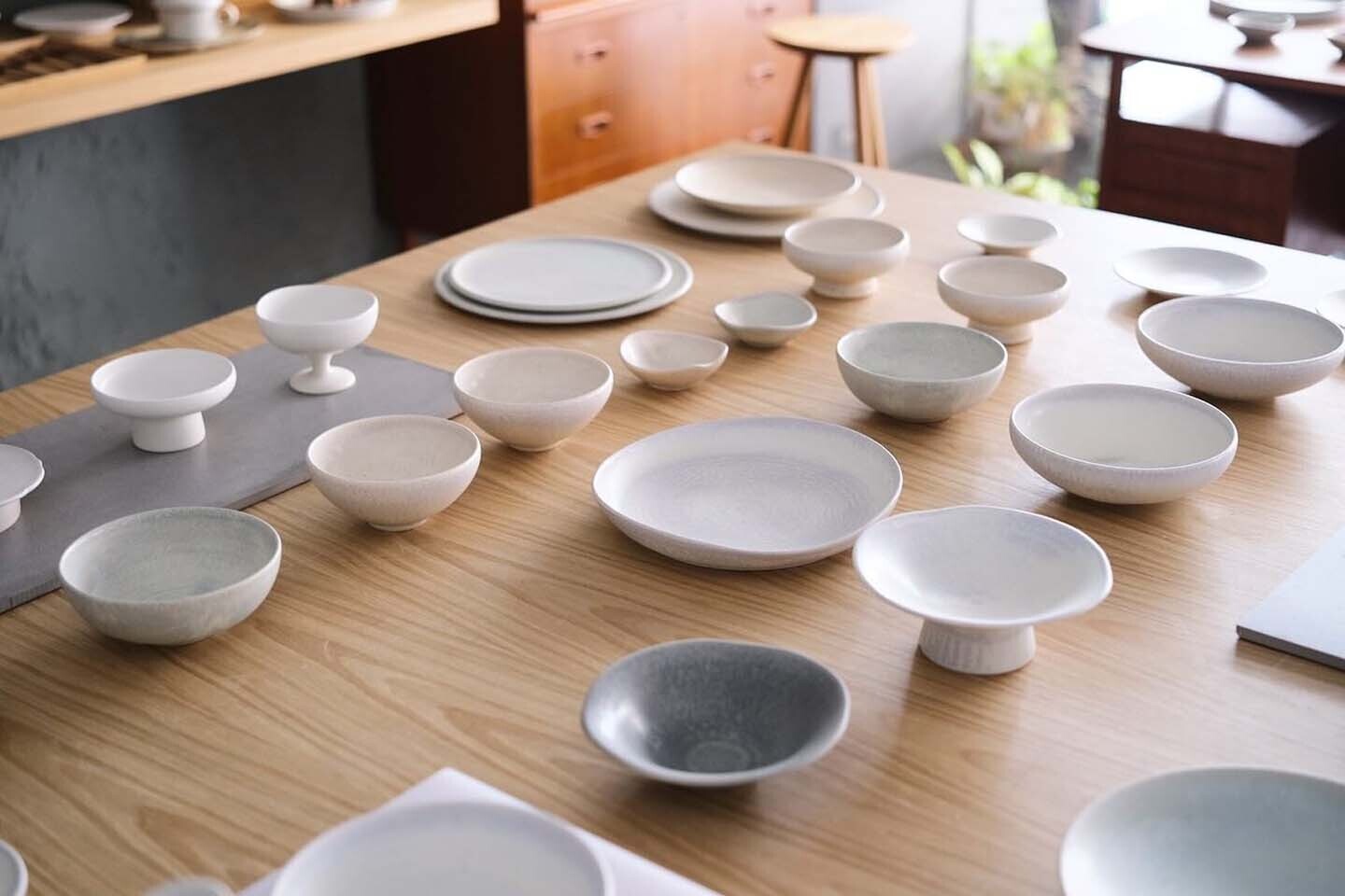 《霧霧》 周佑貞畫作與除除陶作創作 《霧霧》 周佑貞畫作與除除陶作創作