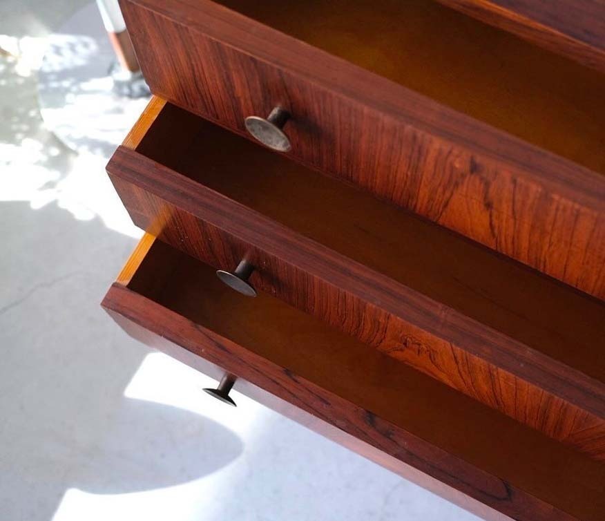 丹麥黃銅手把邊櫃