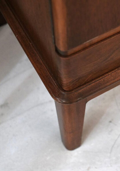 桃花心木餐具櫃