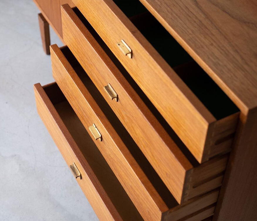 丹麥4抽屜餐具櫃 丹麥4抽屜餐具櫃