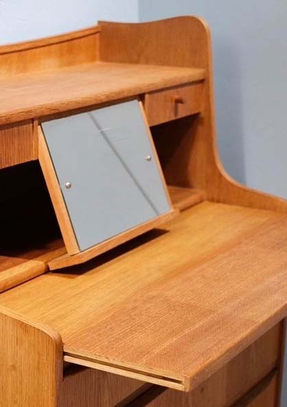 丹麥多功能寫字櫃