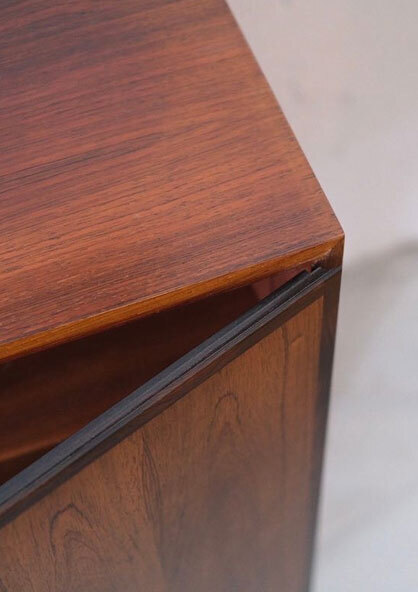 丹麥雙門邊櫃 丹麥雙門邊櫃