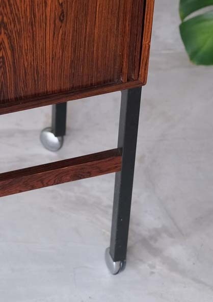 玫瑰木捲簾邊櫃 玫瑰木捲簾邊櫃