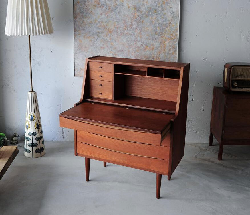 丹麥柚木寫字櫃  丹麥柚木寫字櫃