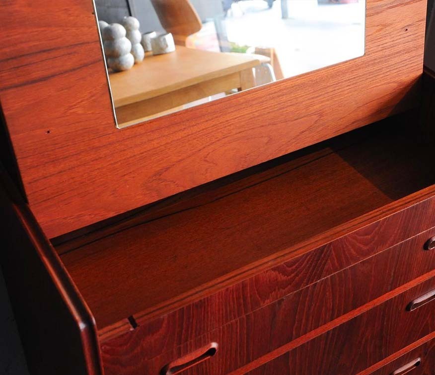 丹麥斗櫃梳妝台