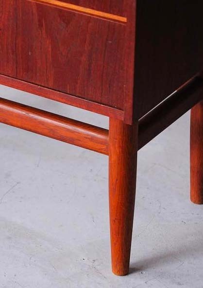 柚木三層抽屜邊櫃