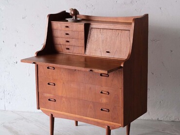 丹麥老件柚木寫字桌 丹麥老件柚木寫字桌