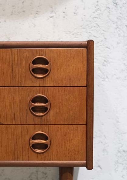 丹麥三層抽屜櫃