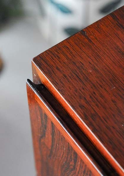 四抽玫瑰木矮櫃