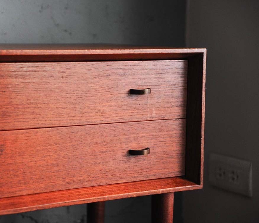 黃銅把手矮邊櫃