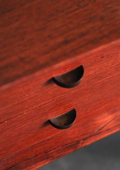 柚木銅把矮邊櫃