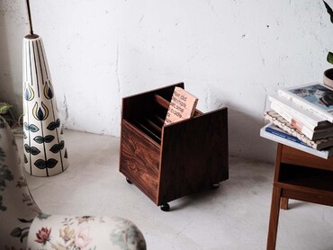 挪威老件雜誌/黑膠唱片櫃 挪威老件雜誌/黑膠唱片櫃