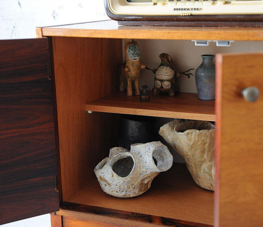 玫瑰木雙門邊櫃