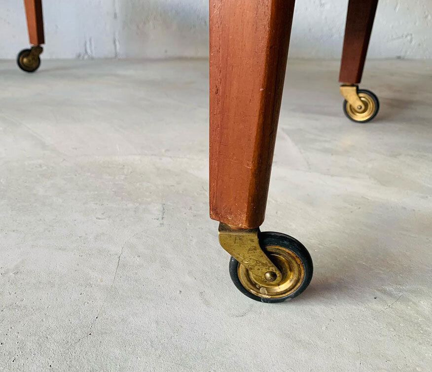 丹麥移動式邊櫃