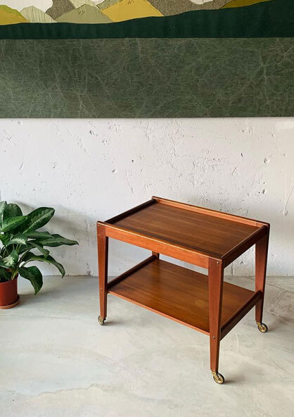 丹麥移動式邊櫃