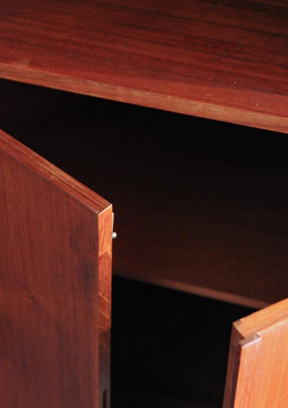 丹麥玻璃門轉角櫃