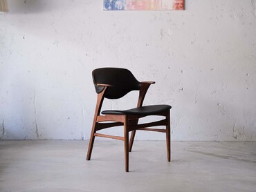 丹麥櫸木短扶手椅