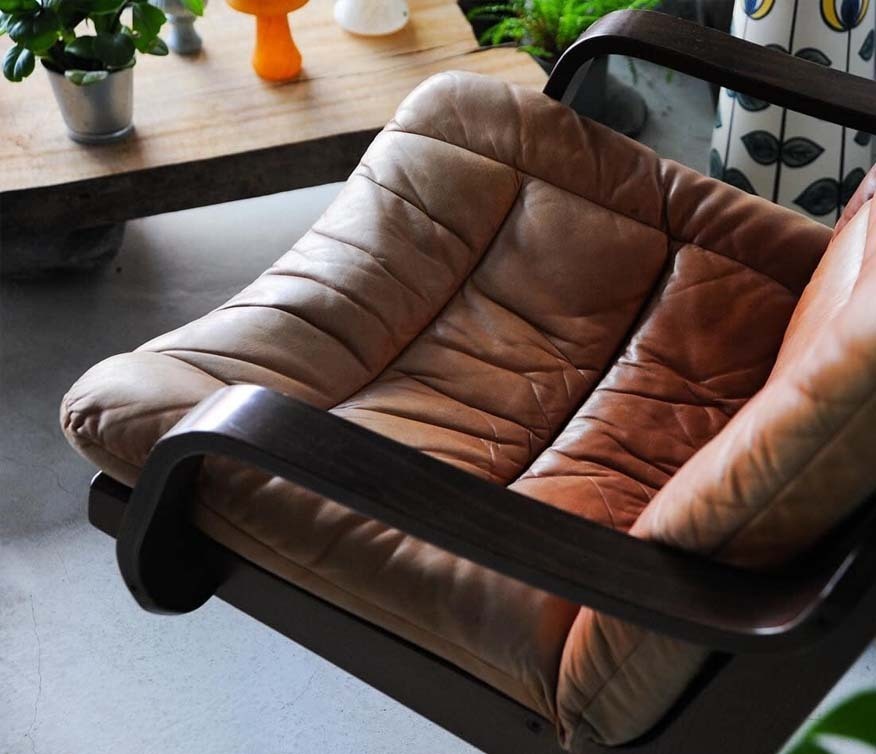 櫸木皮革扶手椅