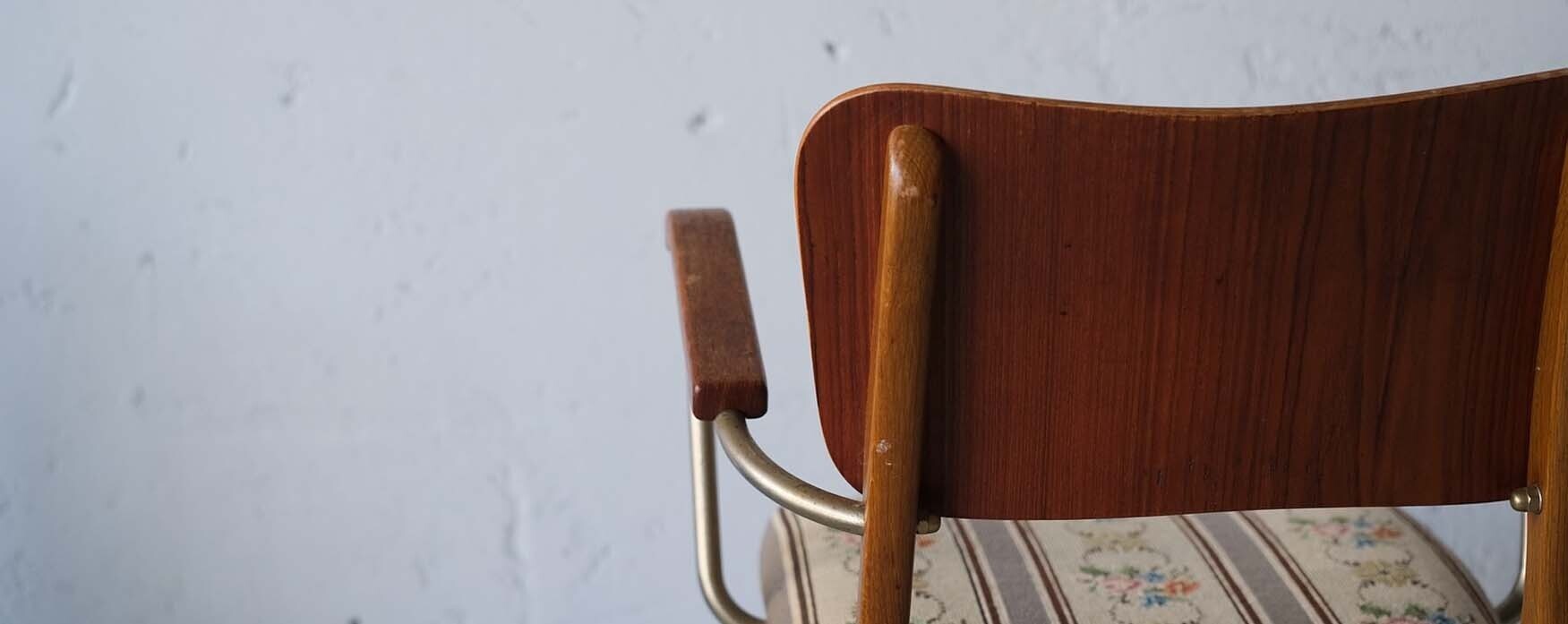 丹麥金屬扶手椅 丹麥金屬扶手椅