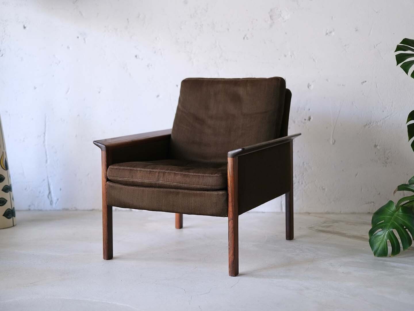 Hans Olsen 丹麥玫瑰木扶手休閒椅 Hans Olsen 丹麥玫瑰木扶手休閒椅