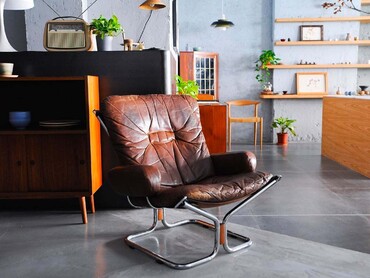 挪威玫瑰木皮革休閒椅 by Harald Relling 挪威玫瑰木皮革休閒椅 by Harald Relling