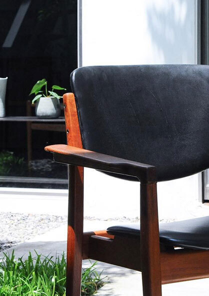 柚木皮革扶手椅 柚木皮革扶手椅