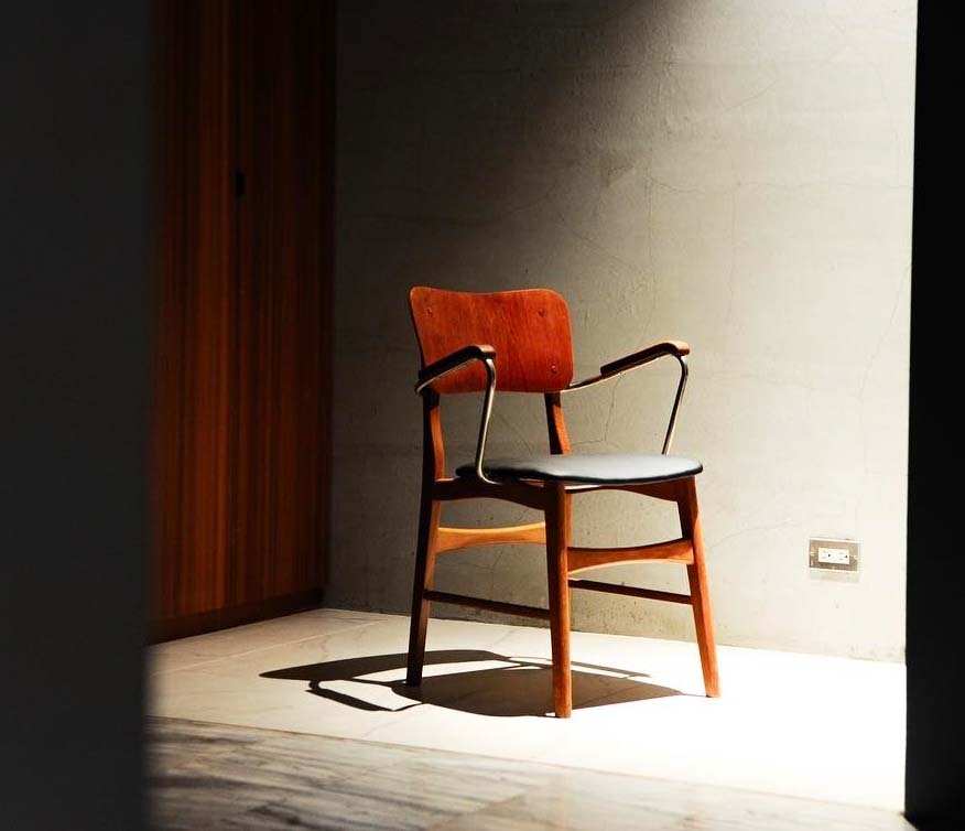 丹麥金屬扶手椅 丹麥金屬扶手椅