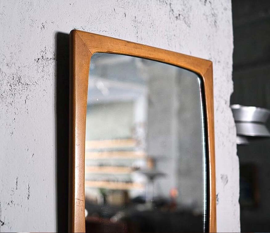 老件壁掛鏡
