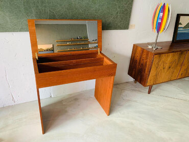 丹麥柚木化妝桌 柚木化妝桌