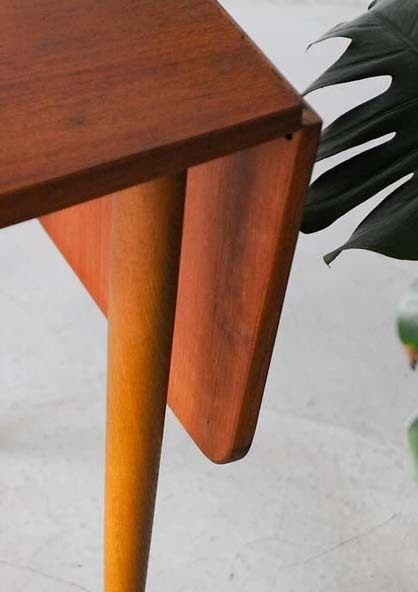 丹麥迴力鏢咖啡桌