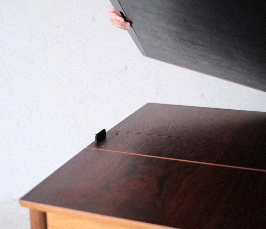 丹麥皮革雙面隱藏式餐桌 丹麥皮革雙面隱藏式餐桌