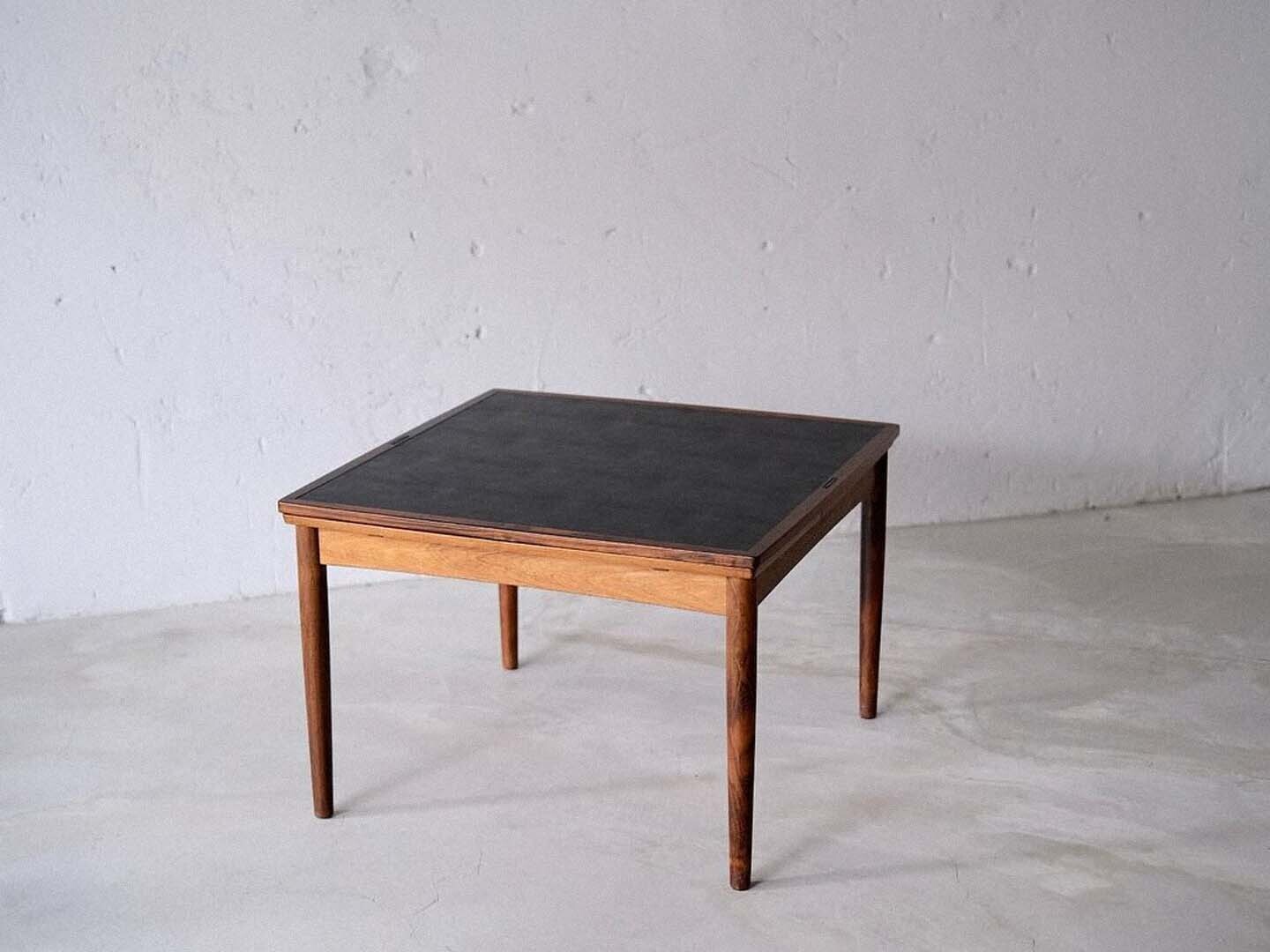 丹麥玫瑰木皮革雙面隱藏式餐桌