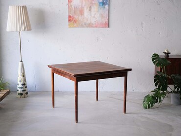 丹麥玫瑰木延伸方餐桌