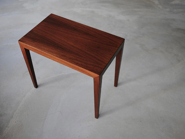 丹麥玫瑰木邊桌 by Severin Hansen 丹麥玫瑰木邊桌 by Severin Hansen