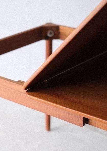 Kurt Østervig 方餐桌