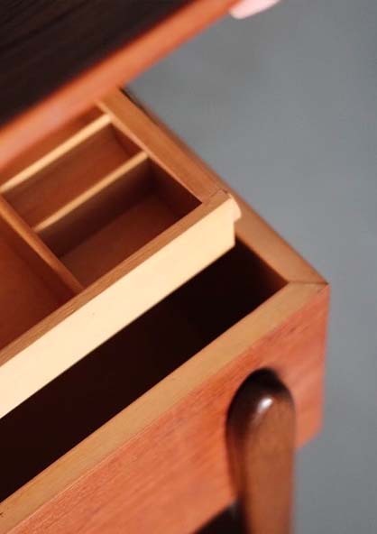 丹麥老件縫紉桌 丹麥老件縫紉桌