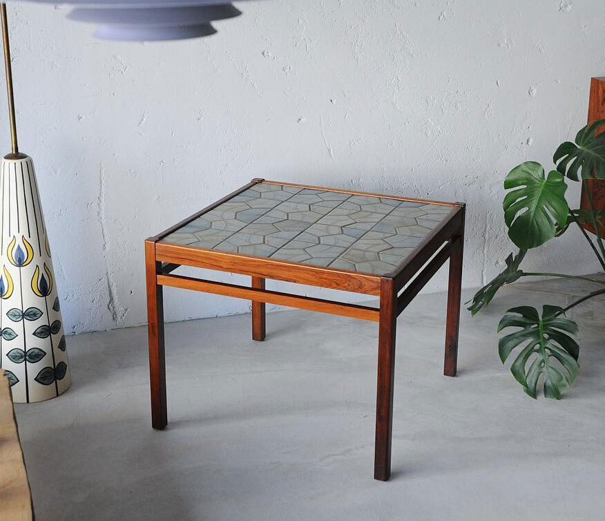 丹麥磁磚茶几