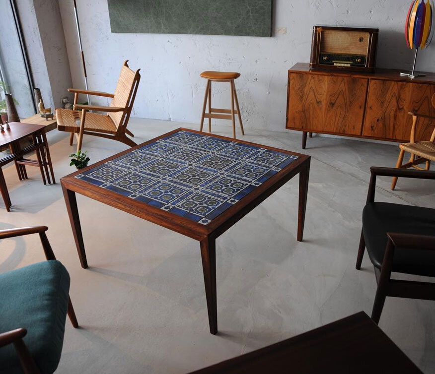 皇家哥本哈根磁磚方桌 玫瑰木磁磚方桌