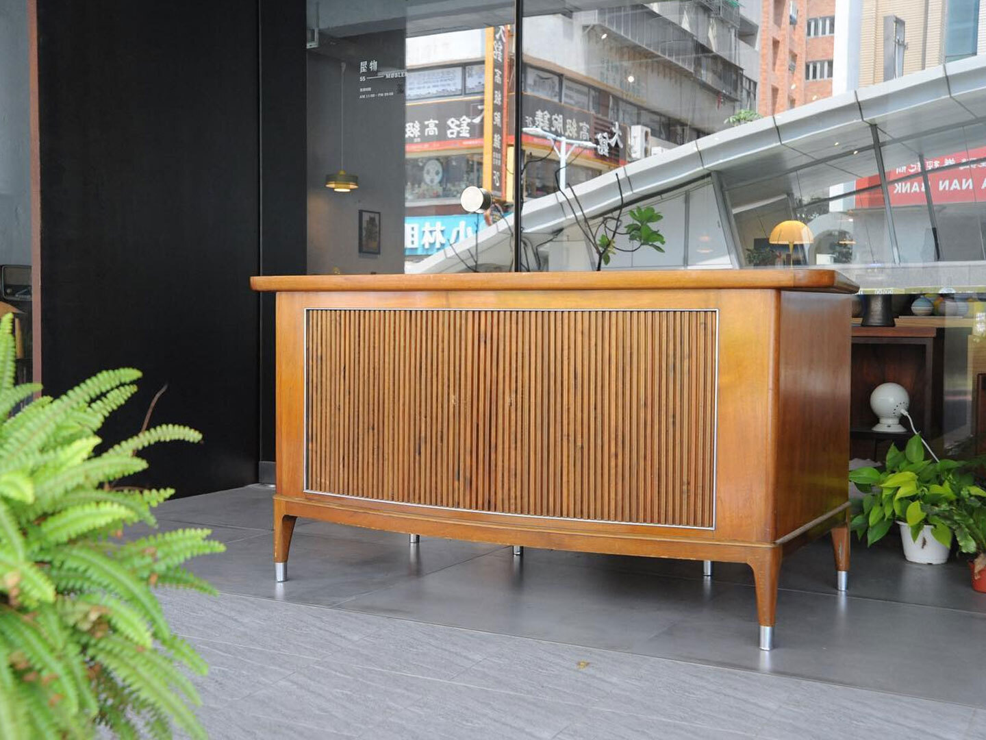 丹麥胡桃木設計書桌