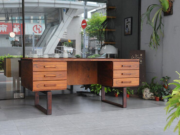 丹麥玫瑰木辦公桌 丹麥玫瑰木辦公桌