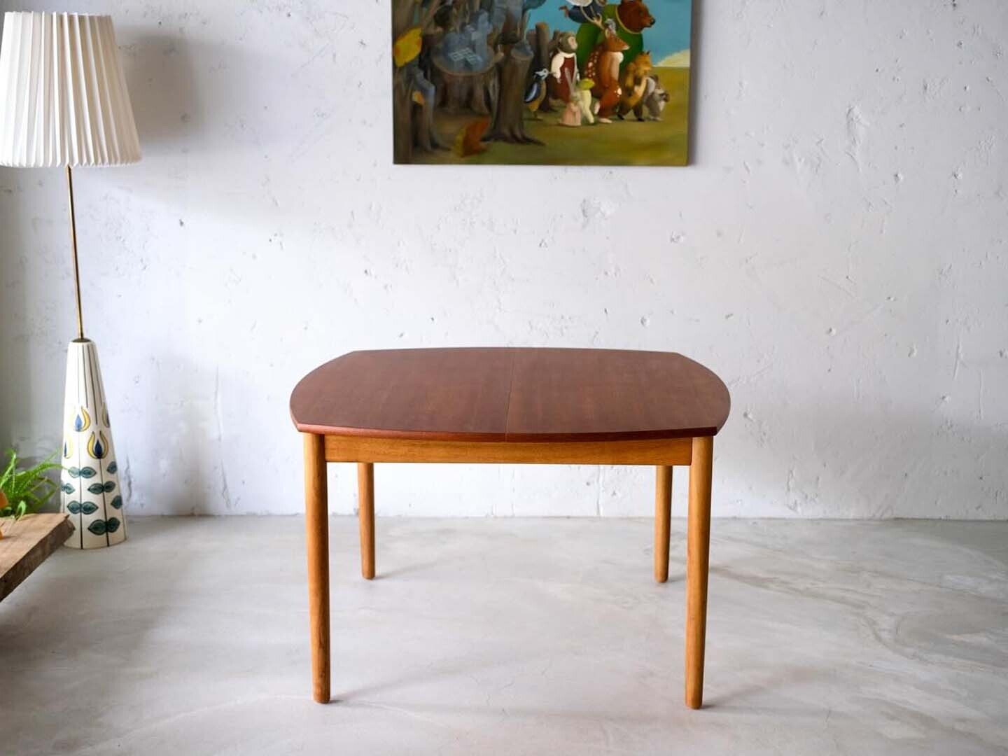 Svend Åge Madsen Model 1336 延伸餐桌