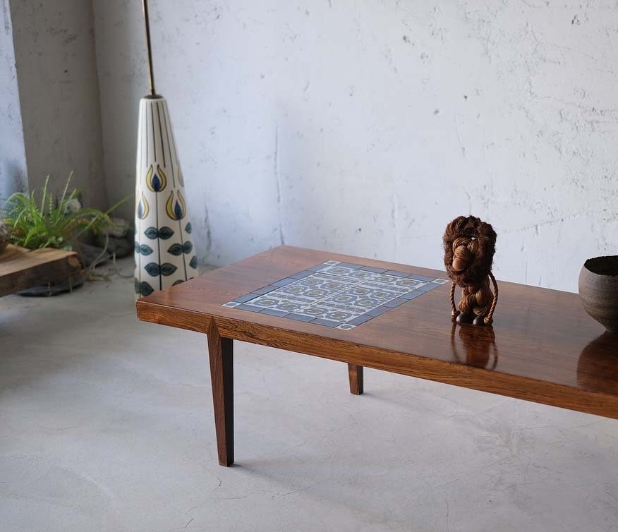 玫瑰木瓷磚嵌飾咖啡桌 玫瑰木瓷磚嵌飾咖啡桌