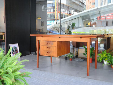 丹麥柚木單邊三抽書桌 丹麥柚木單邊三抽書桌