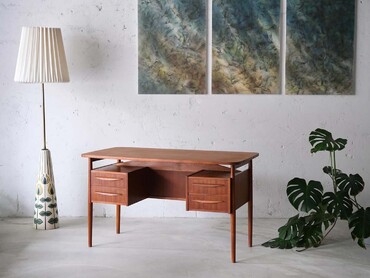 柚木老件書桌 by Gunnar Nielsen Tibergaard 柚木老件書桌 by Gunnar Nielsen Tibergaard